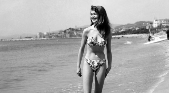 Brigitte Bardot, il bikini che rivoluzionò la moda: a Cannes nacque un'icona